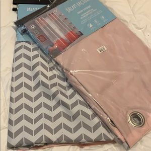 2 set of curtains
